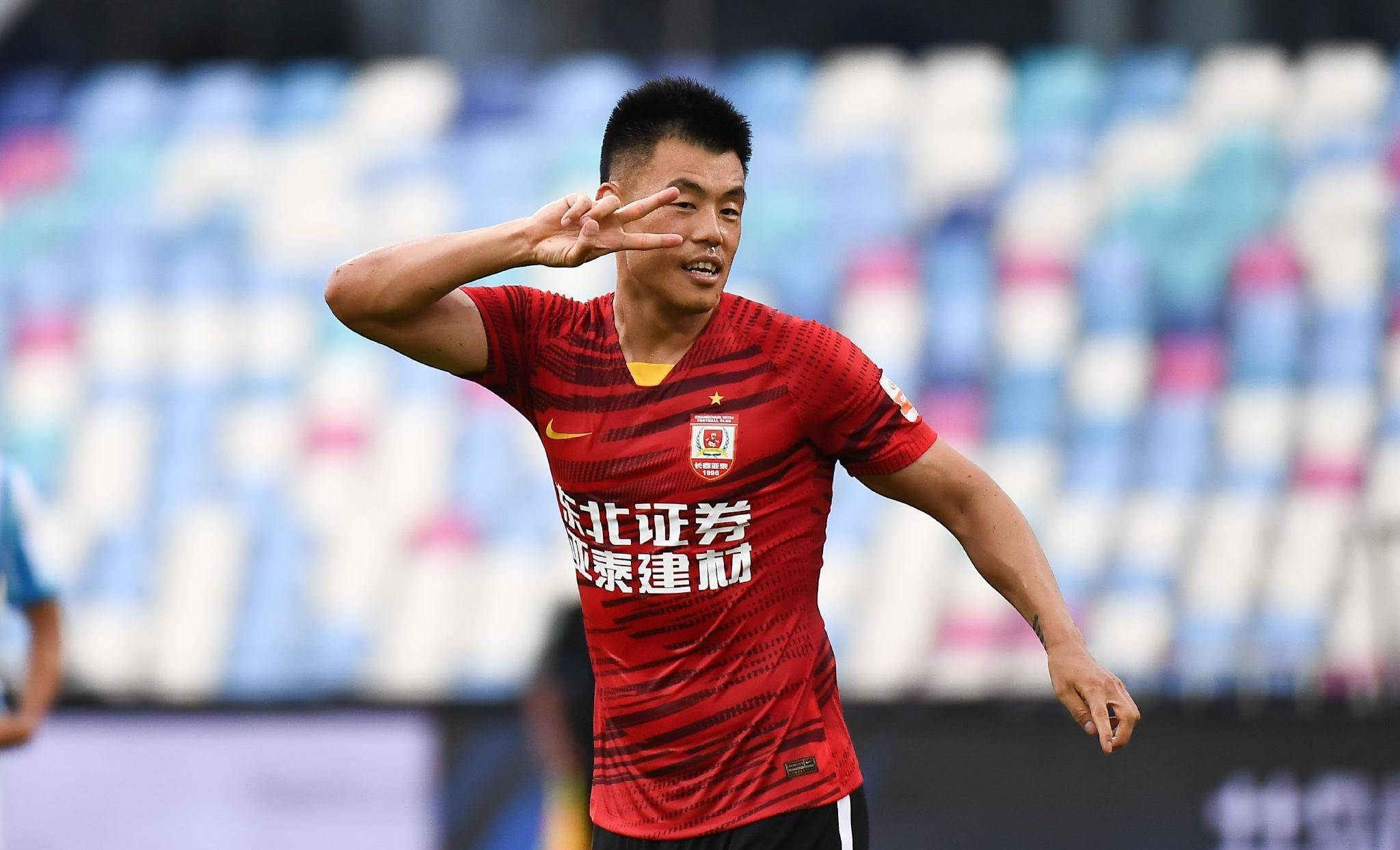 长春亚泰队在比赛中打出了备受瞩目的演出